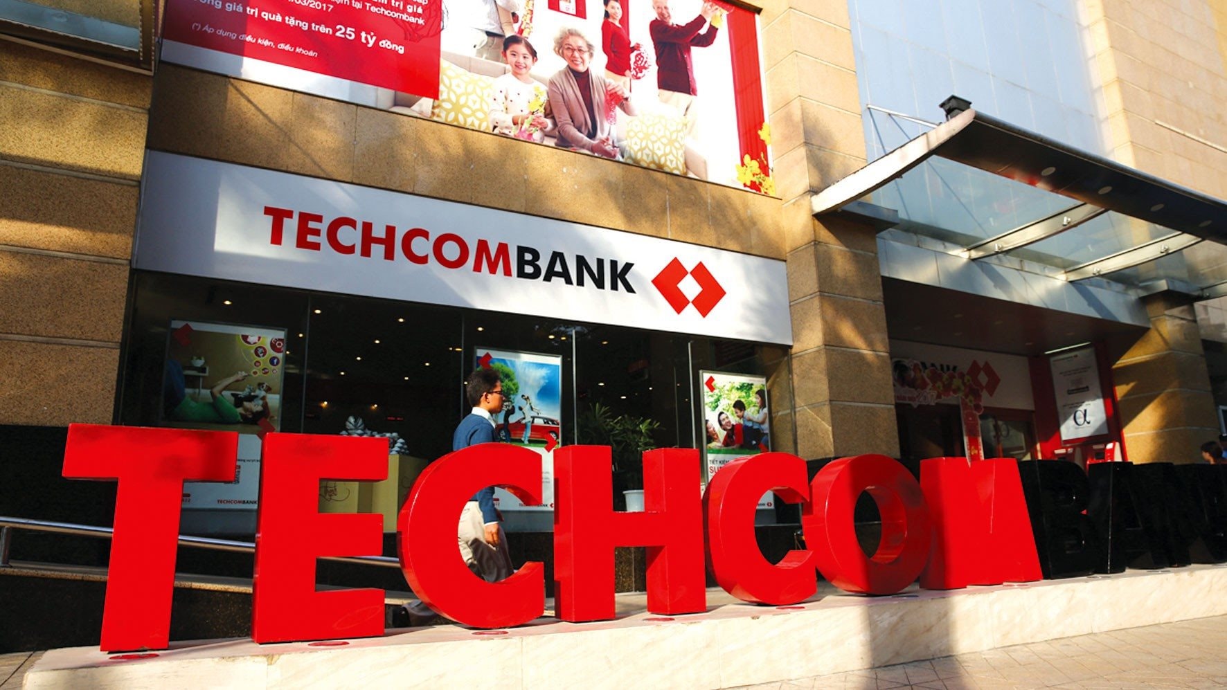Techcombank - Vì sao Techcombank được nhiều người lựa chọn? Techcombank - Vì sao Techcombank được nhiều người lựa chọn?