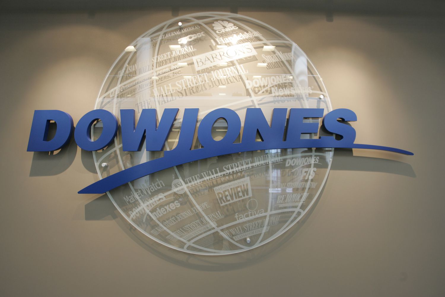 Dow Jones - Cách theo dõi biến động Dow Jones hàng ngày Dow Jones - Cách theo dõi biến động Dow Jones hàng ngày