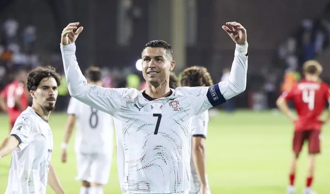 Ronaldo - Ronaldo là ai và vì sao được cả thế giới ngưỡng mộ? Ronaldo - Ronaldo là ai và vì sao được cả thế giới ngưỡng mộ?